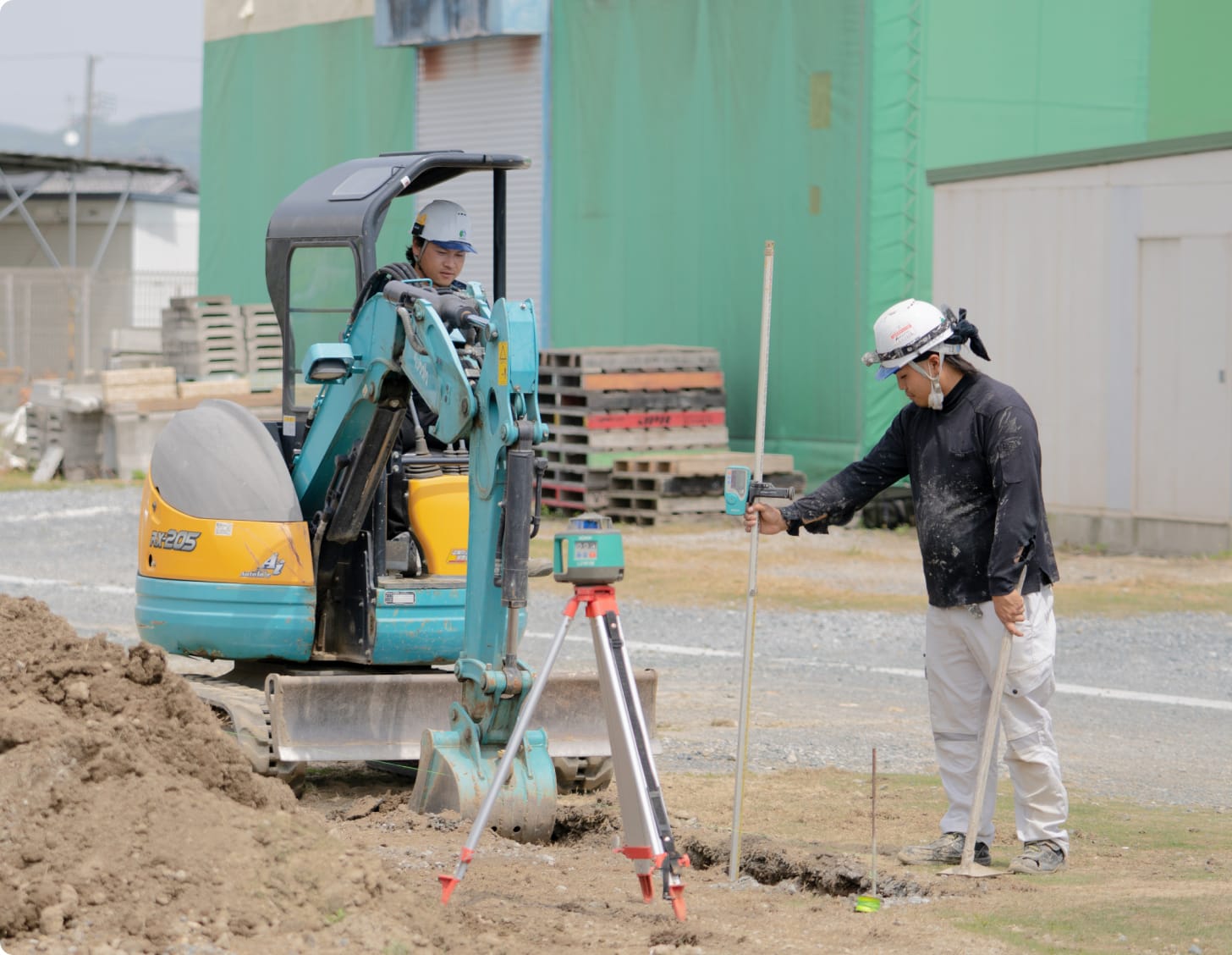 土木外構職人の写真